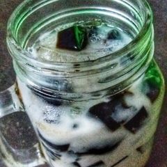 A picture of Iced Grass Jelly in Milk.