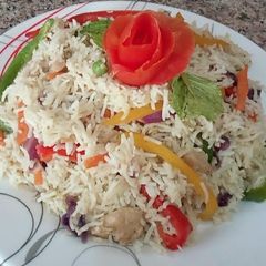 A picture of Chinese Chicken fried Rice.