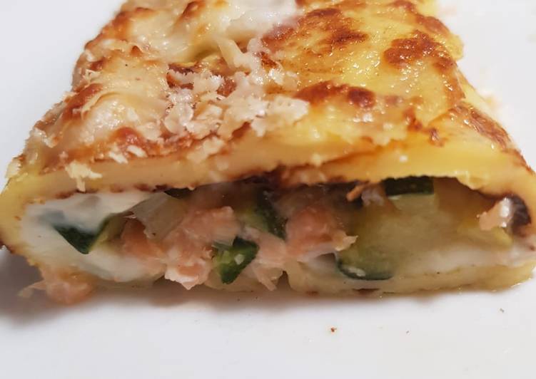 Recetta di Fatto in casa Crespelle in verde e rosa