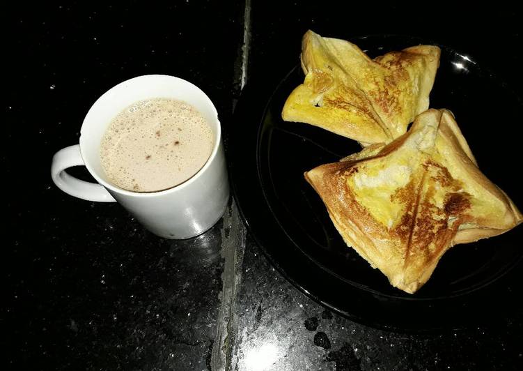 Toast bread and tea