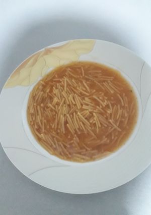 Una foto de Sopita de fideos🍲