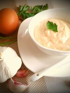 Una foto de Salsa Alioli