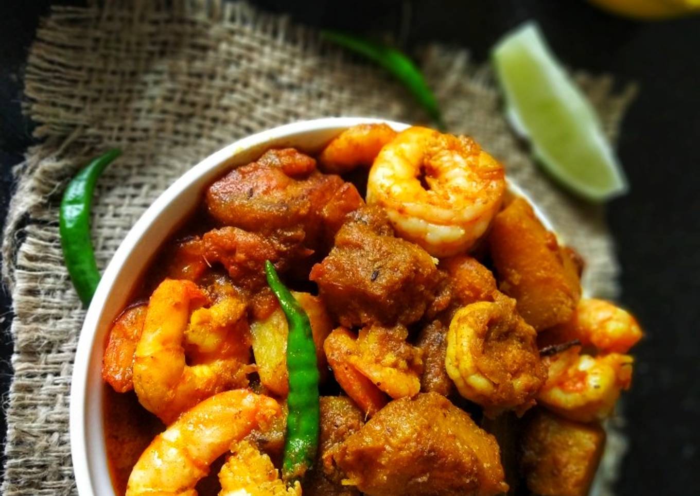 Kumro-Chingri'aur Dalna(Pumpkin and Prawn Curry)