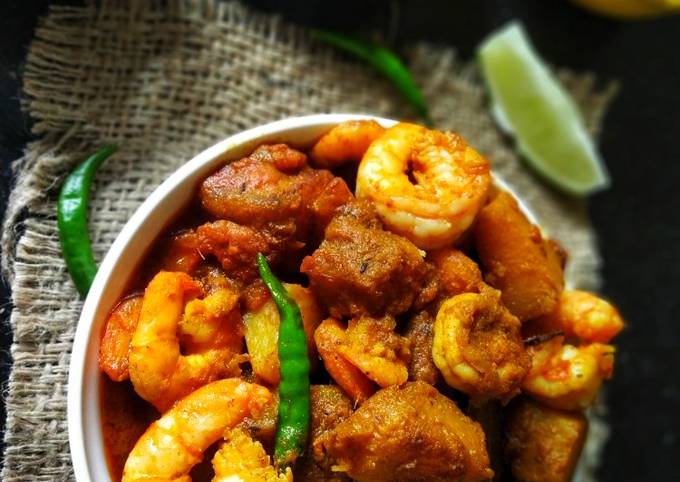 Kumro-Chingri'r Dalna(Pumpkin and Prawn Curry)