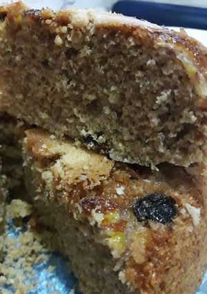 Una foto de Torta de avena, banana y pasas