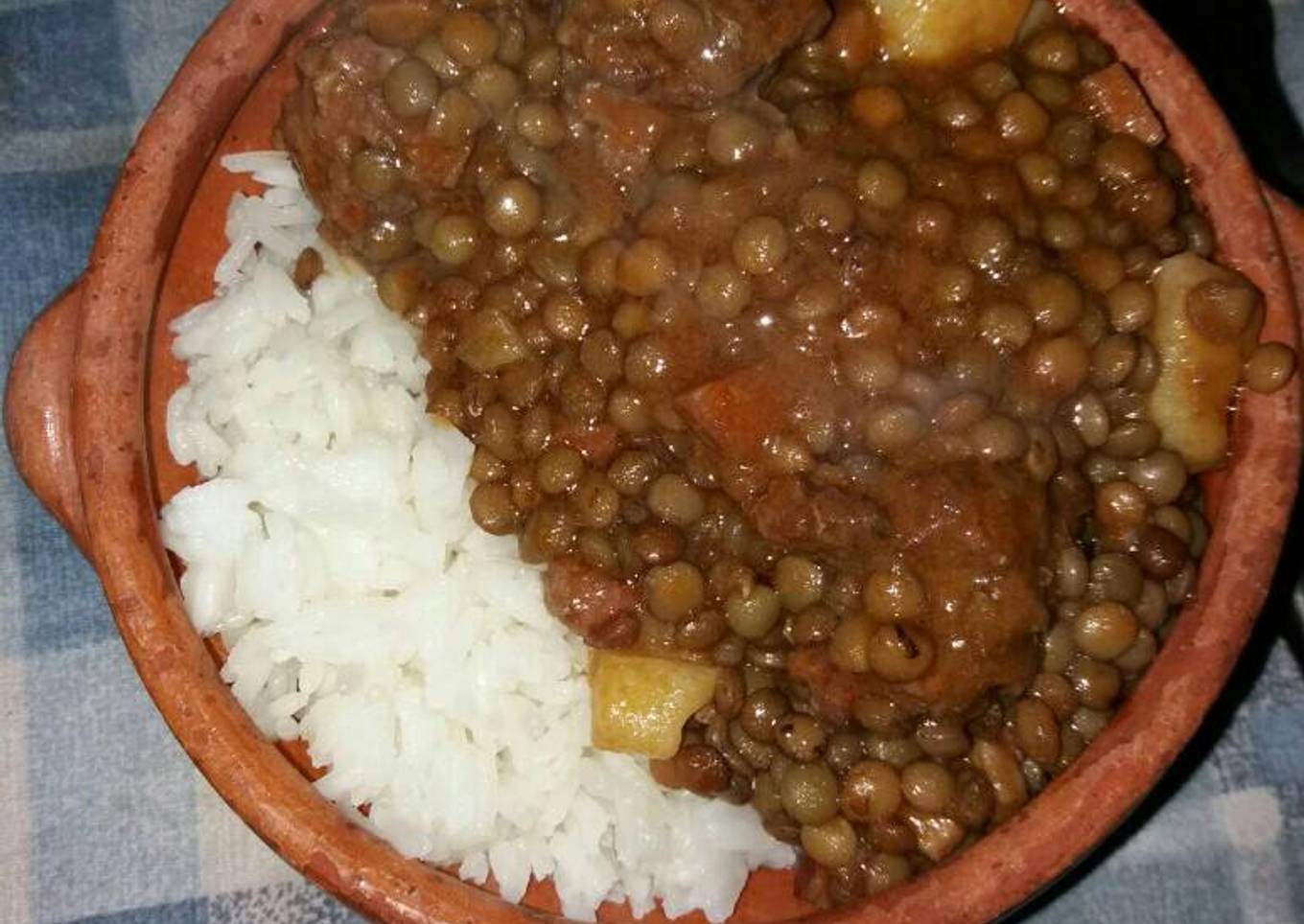 Lentejas con chorizo y arroz