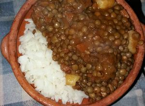 Una foto de Lentejas con chorizo y arroz