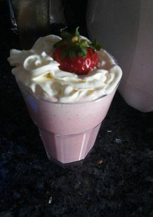 Foto principal de Batido de fresa con nata sin pepitas