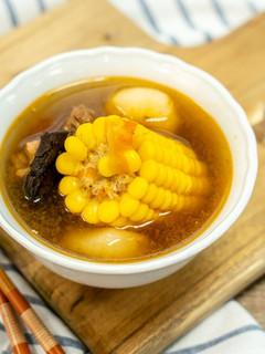 【老菜脯荸薺排骨湯】雨水節氣燉湯,口感爽脆湯頭甜 的食譜成品照片