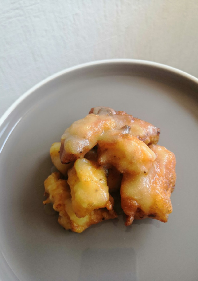 Una foto de Pollo rebozado con salsa de piña