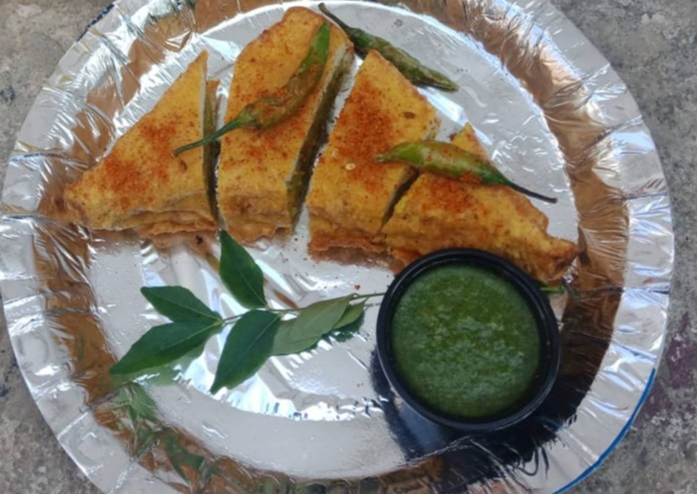 Potato Bread Pakora Sandwich