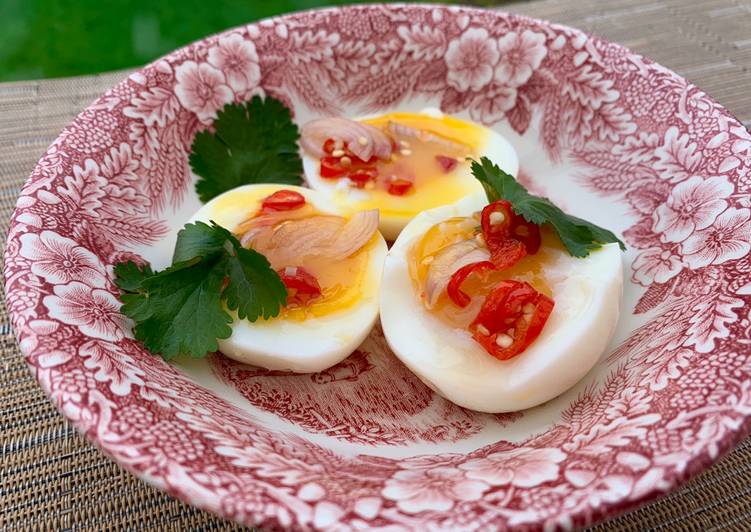 Recipe of Award-winning Soft boiled egg Thai spicy salad (Yum Kai Tom)