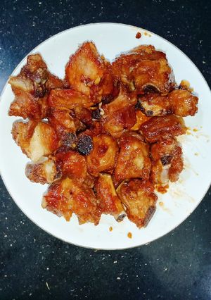 Hình của món Sườn rim mặn ngọt.