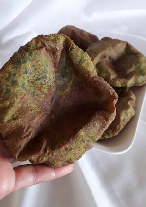 पालक मसाला पूरी (palak masala poori recipe in Hindi) रेसिपी मुख्य फोटो