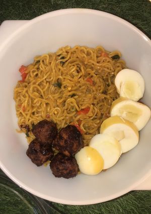 Indomie mai meatballs da kwai ainihin hoton girkin
