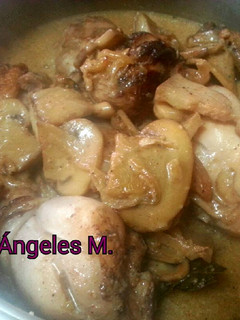 Una foto de Cazuela de pollo con Champiñones