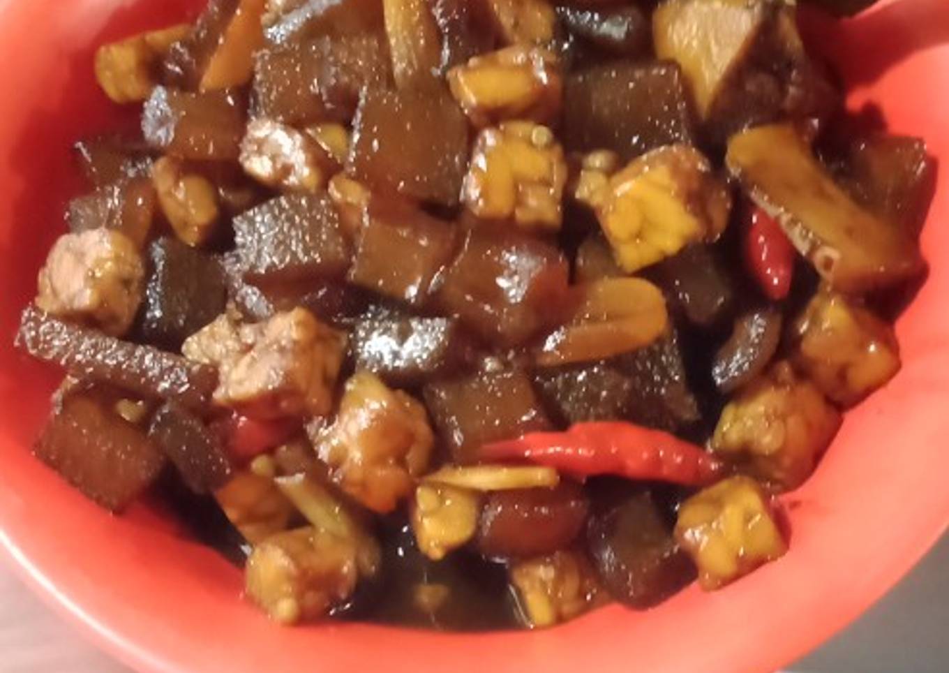 Kikil tempe pedas
