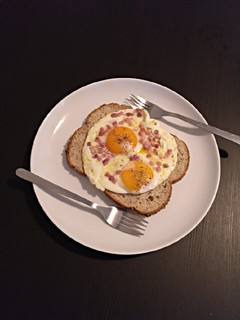 A picture of Lovers breakfast.