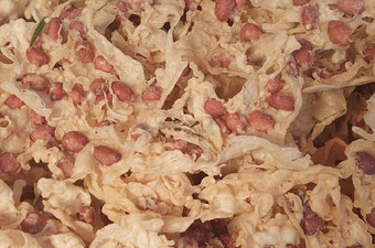 Anti Ribet, Memasak Peyek Kacang Tanah Renyah Ekonomis