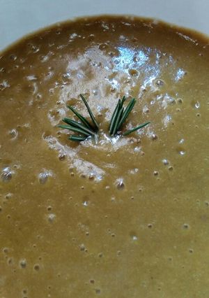 A picture of Potato and carrot soup.
