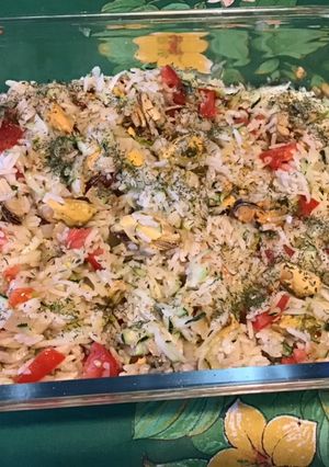 Une photo de Salade de riz aux moules,tomates et courgette