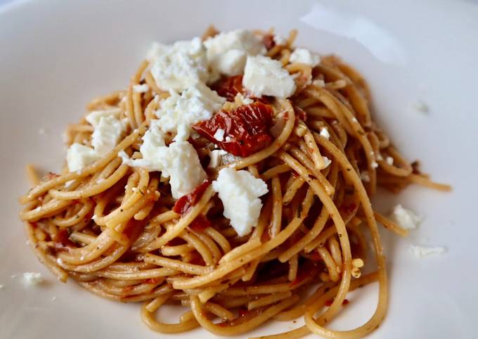 One Pot Pasta mit getrockneten Tomaten 🍅