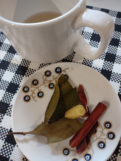 A picture of Bay Leaf Tea.