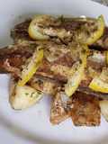 Pescadilla al limón y papas