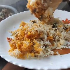 A picture of पनीर दम बिर्याणी | Paneer Biryani Recipe | Dum Biryani | Happy Kitchen Marathi.