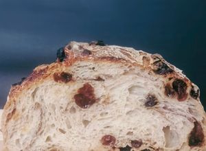 Gambar Cinnamon Raisin Sourdough Bread
