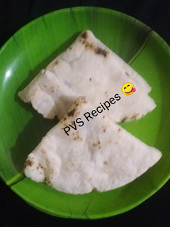 तांदळाची भाकरी (tandalachi bhakhri recipe in marathi) रेसिपी चे मुख्य फोटो