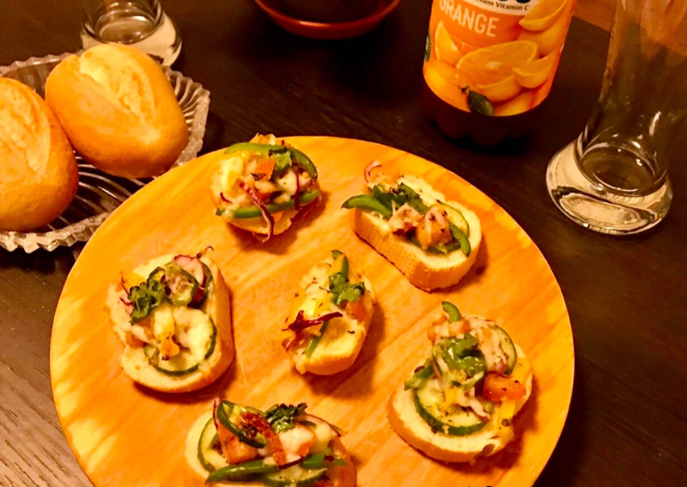 Cheese Bruschetta with vegetables