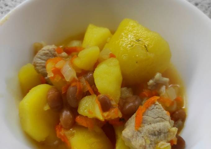 Тушеная картошка с мясом - пошаговый рецепт с фото на уральские-газоны.рф