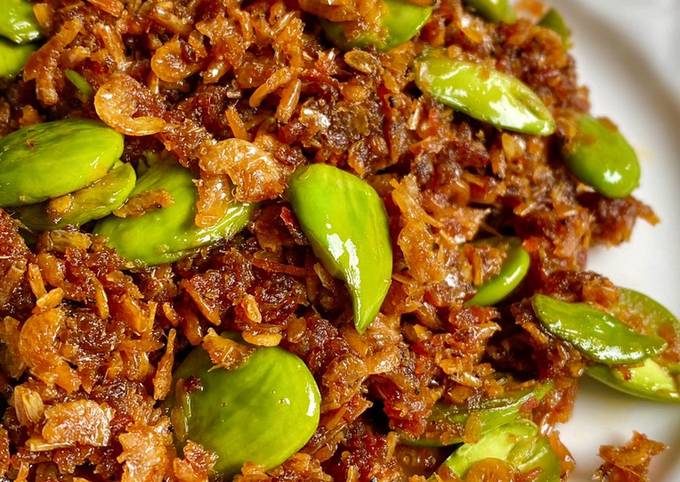 Resep praktis bikin Sambal petai udang rebon untuk Hari Raya dijamin nikmat