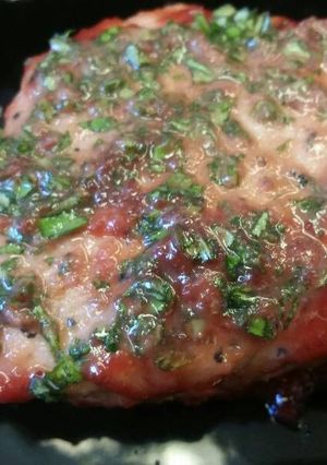 A picture of Cranberry-Basil Pork Chops.