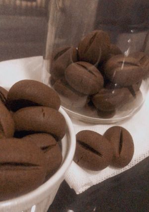 รูปของ Coffee beans cookie ☕️🍪 (คุกกี้เมล็ดกาแฟ)