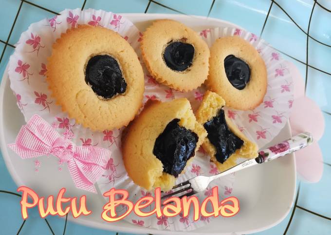 Resep Putu Belanda 🌷 Oleh Piyo Kitchen 🎀 - Cookpad