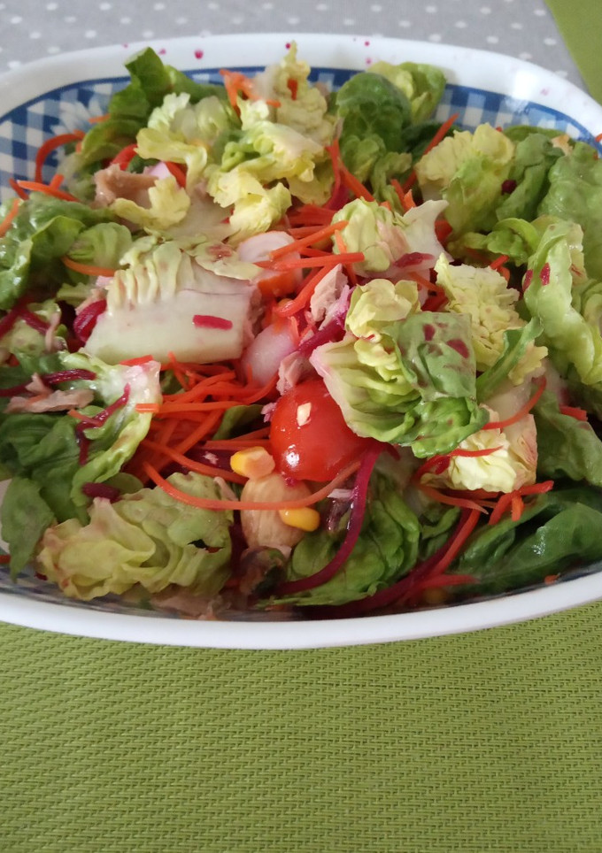 Una foto de Súper ensalada multicolor