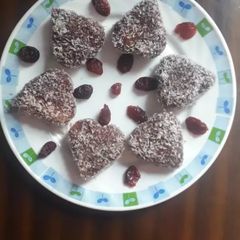 A picture of Karonda jam lamington.