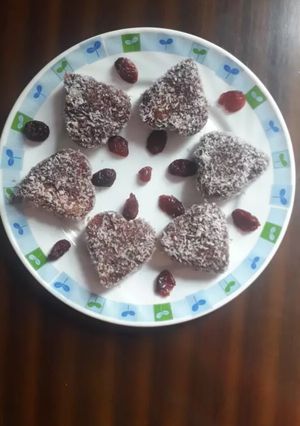 A picture of Karonda jam lamington.