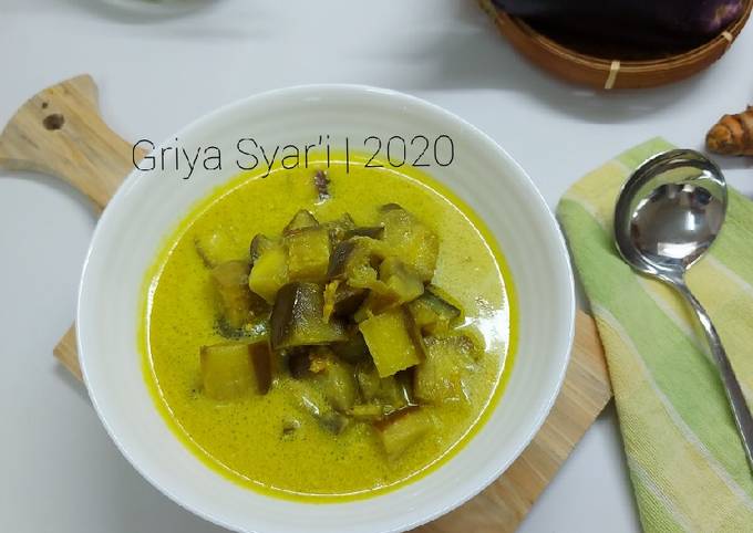Ini dia! Resep praktis membuat Terung Masak Gurih Kuah Kuning dijamin enak