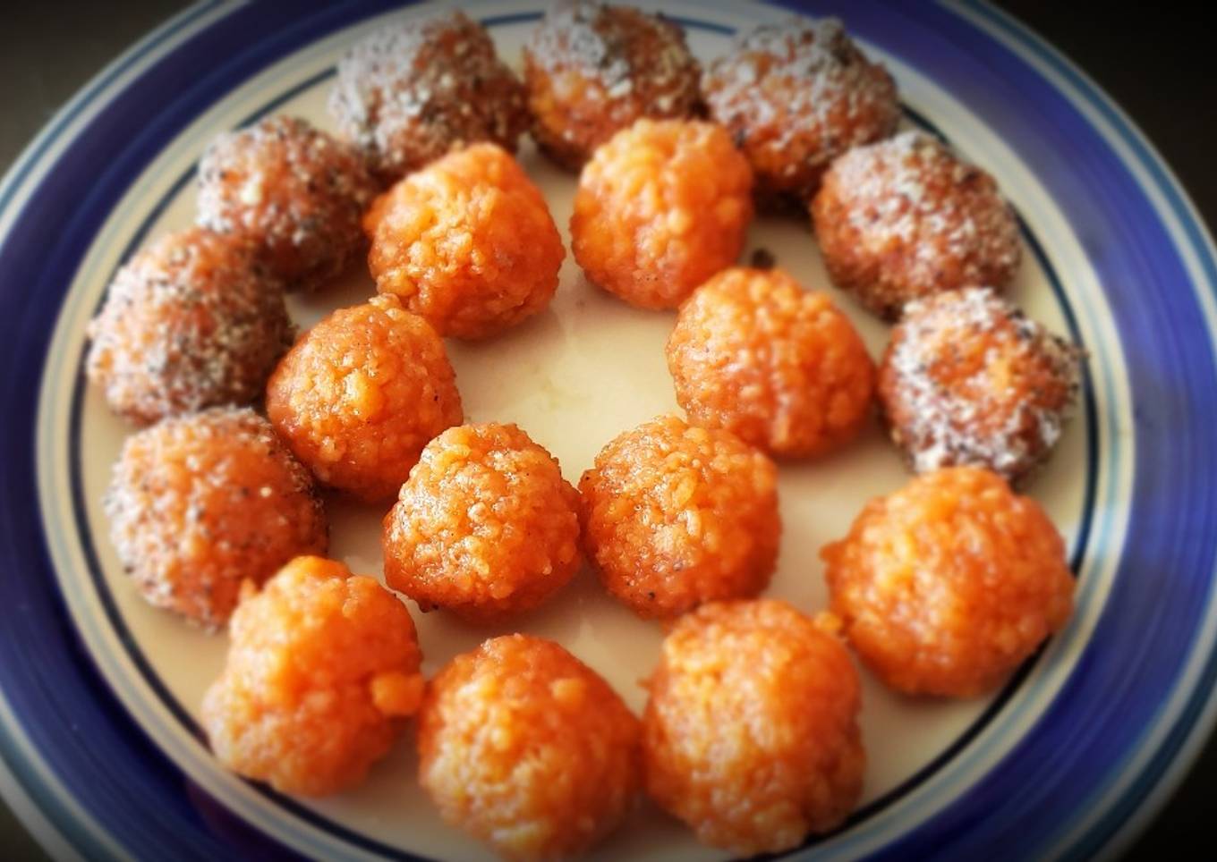 Motichoor ladoos