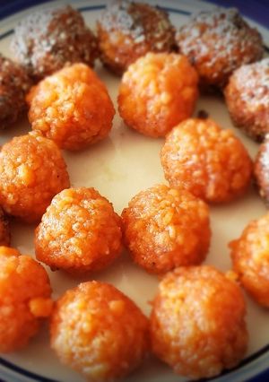 A picture of Motichoor ladoos.