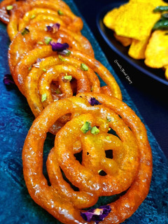 A picture of Instant Jalebi.