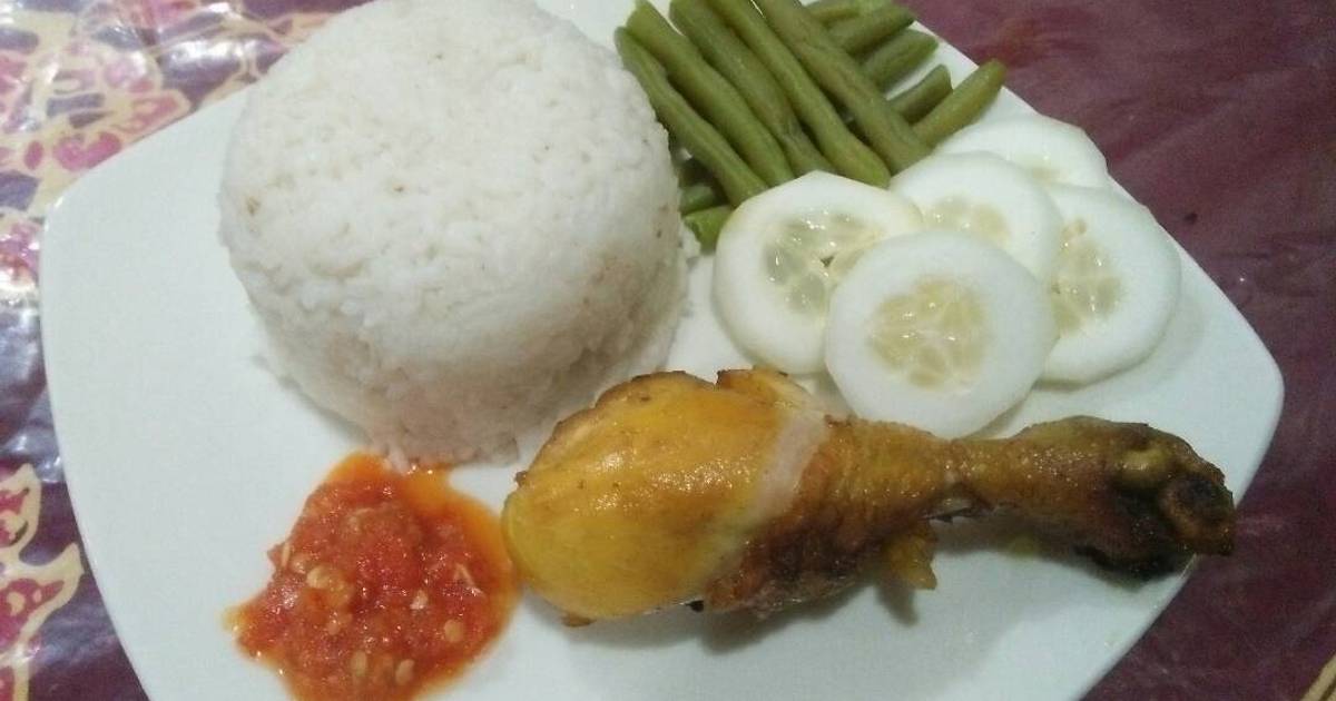 Resep Ayam Goreng Bumbu Kuning oleh Adenia Yudaningsih 