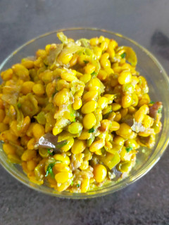 A picture of Surti Papdi and Brinjal Subzi.