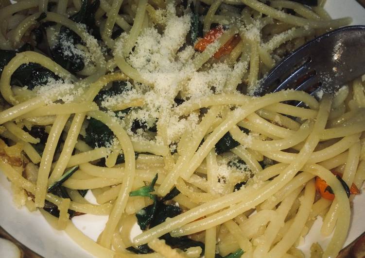 Resep Spaghetti basil / vegetarian (5 bahan), Menggugah Selera