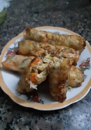 Hình của món Nem rán từ thịt gà.