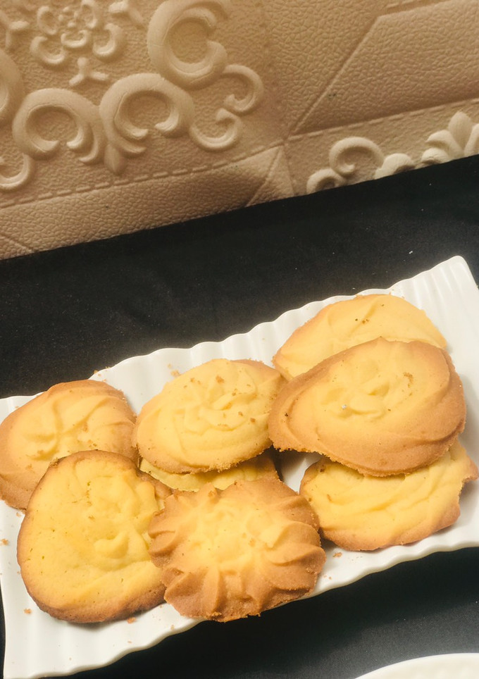 A picture of Butter cookies.