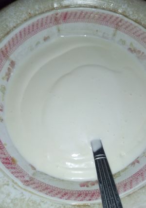 A picture of Homemade mayonnaise.